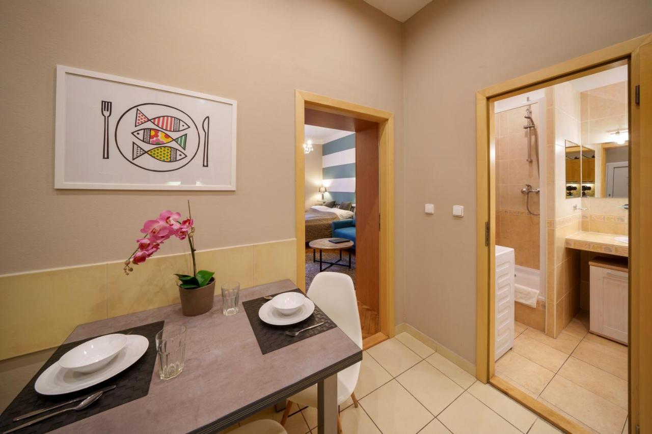 Dlouha Apartment With Balcony Prag Exteriör bild